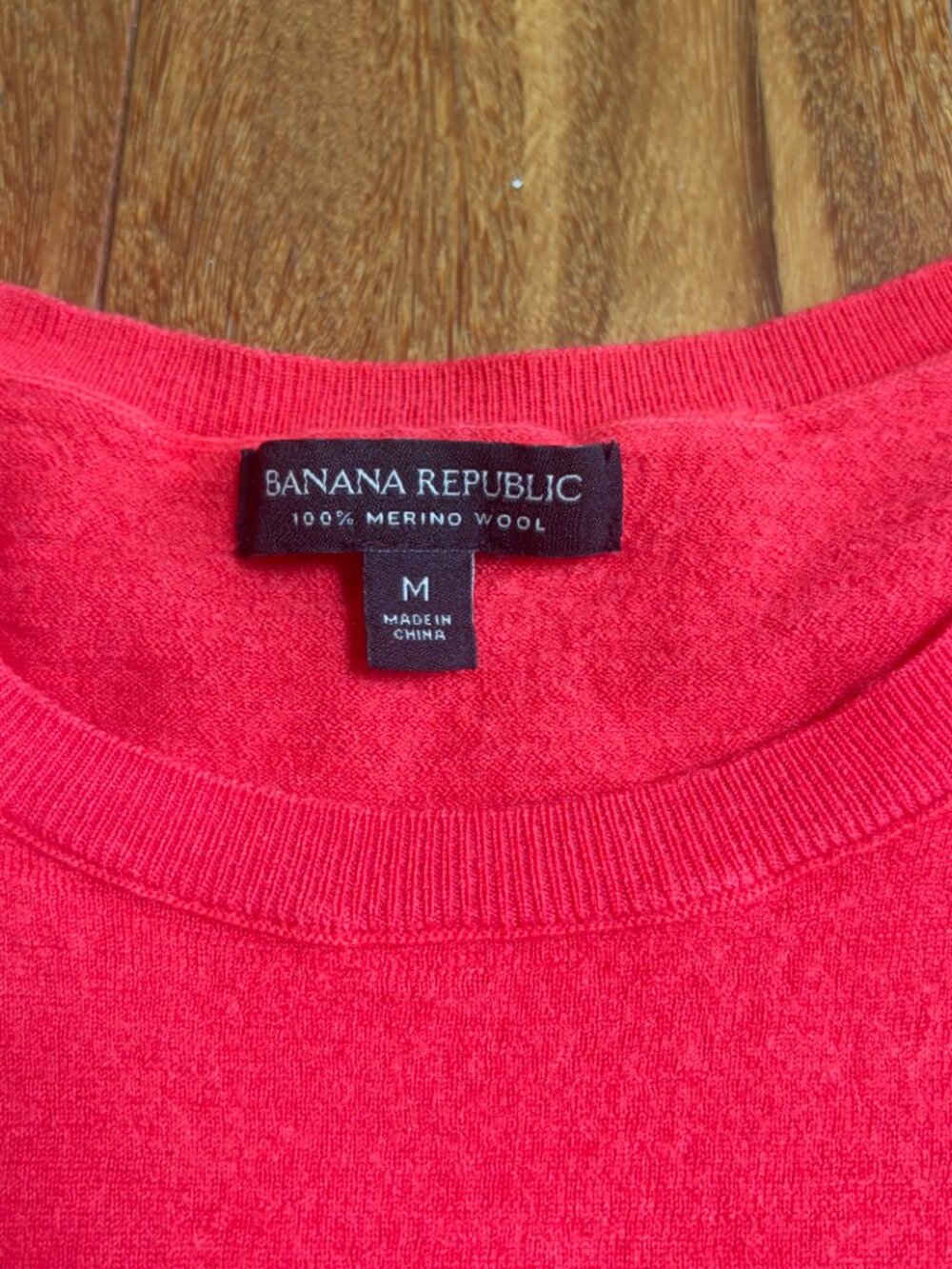 Banana Republic bright magenta short sleeve merino wool knit top. - Picture 2 of 3